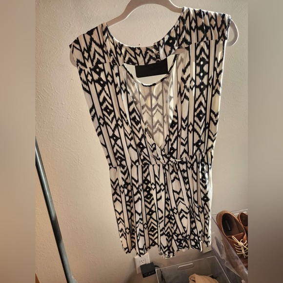 Gianni Bini Romper - Picture 3 of 4